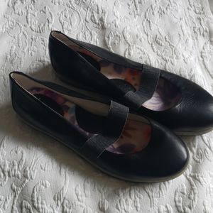 Never worn BOC casual flats with a mary jane look